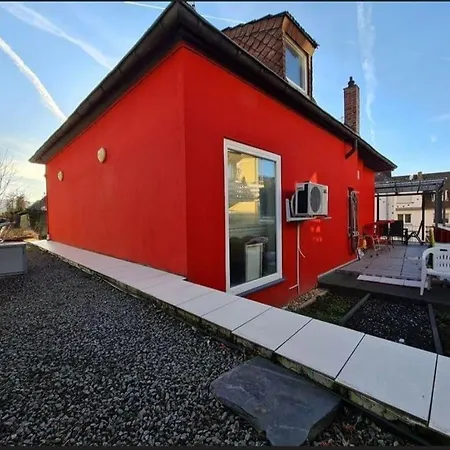 Moebliertes Haus Fuer Familien Und Gruppen Koblenz-pfaffendorf بيت للعطل كوبلنس