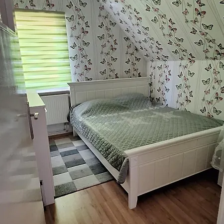 Moebliertes Haus Fuer Familien Und Gruppen Koblenz-pfaffendorf * كوبلنس